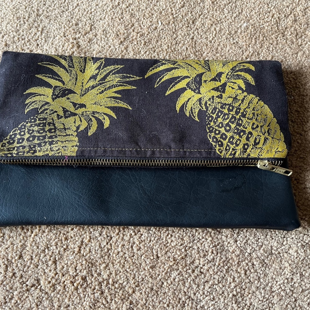 Kahulalea vinyl/fabric zippered pouch purse clutch